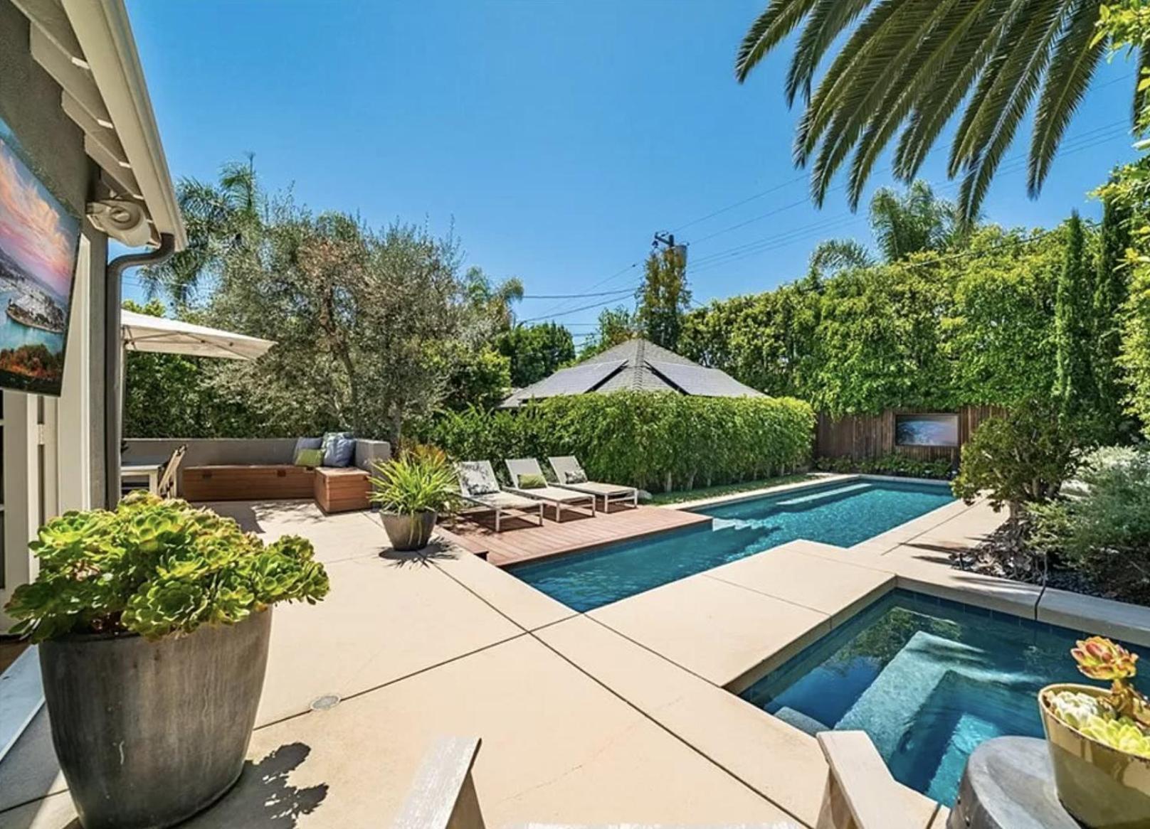 Oasis With Heated Pool & Los Angeles